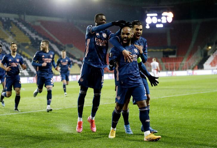 Les outsiders Villarreal et AS Rome auront comme mission d'éviter une finale anglaise entre Arsenal et Manchester United en Europa League.